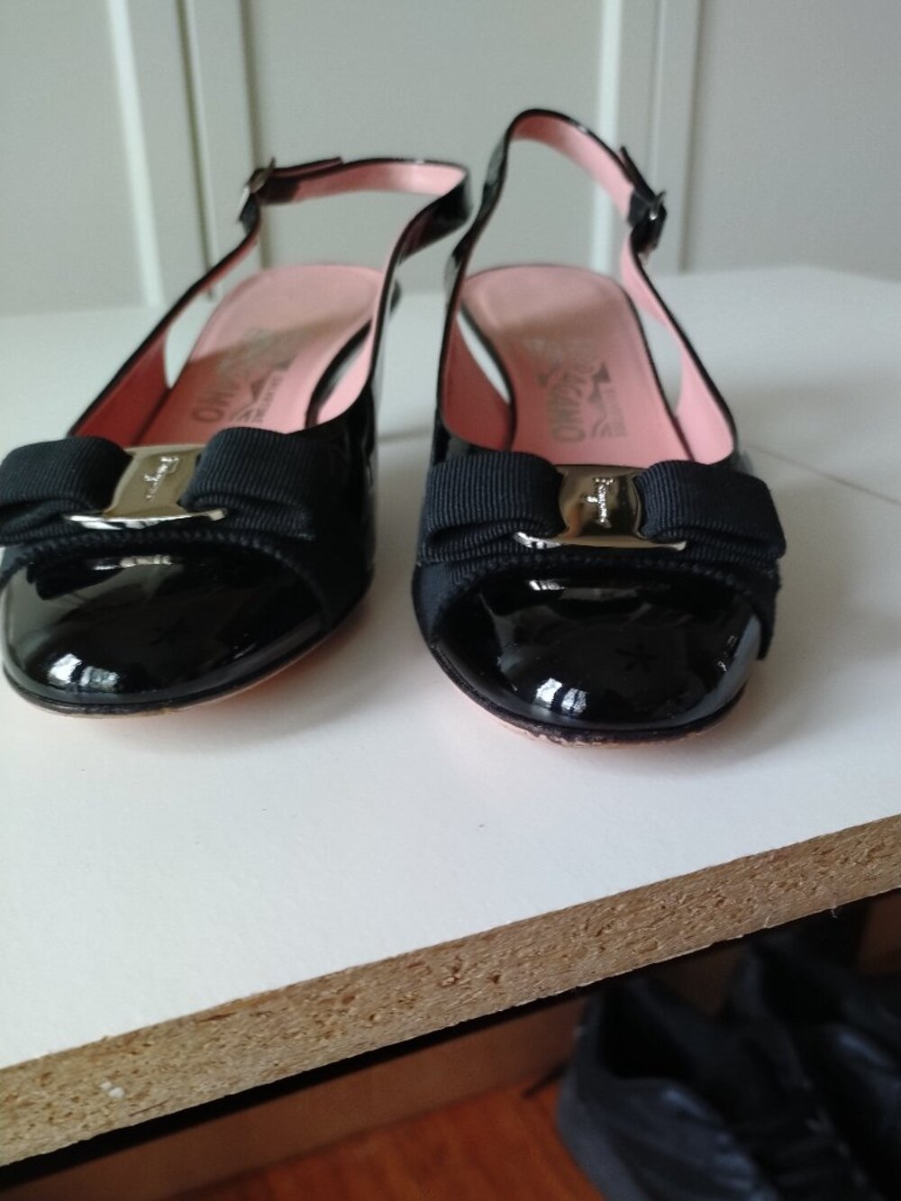 Ferragamo Black Patent Bow Slingback Kitten Heels, 8 1/2 B - Picture 7 of 13
